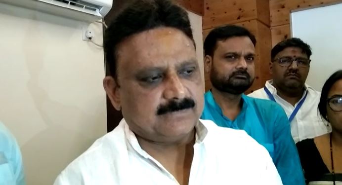 झारखंड सरकार के साथ सौतेला व्यवहार कर रही है डीवीसी-मंत्री मिथिलेश ठाकुर