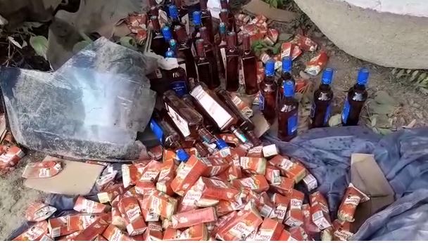 भागलपुर: भारी मात्रा में विदेशी शराब कार से बरामद, बड़ी तस्करी का पर्दाफाश 