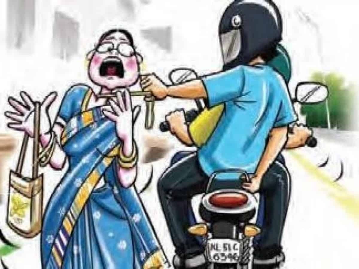 वाह रे स्नैचर : छिनतई की और सोने की चेन ही निगल लिया, एक्सरे हुआ तो पुलिस-डॉक्टर पड़े आश्चर्य में