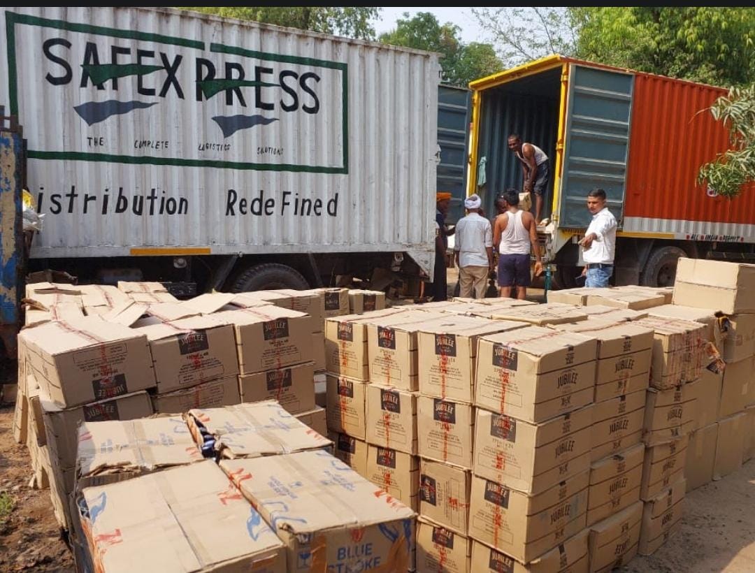 पटना: उत्पाद विभाग ने 400 कार्टन अंग्रेजी शराब किया जब्त, एक तस्कर गिरफ्तार  