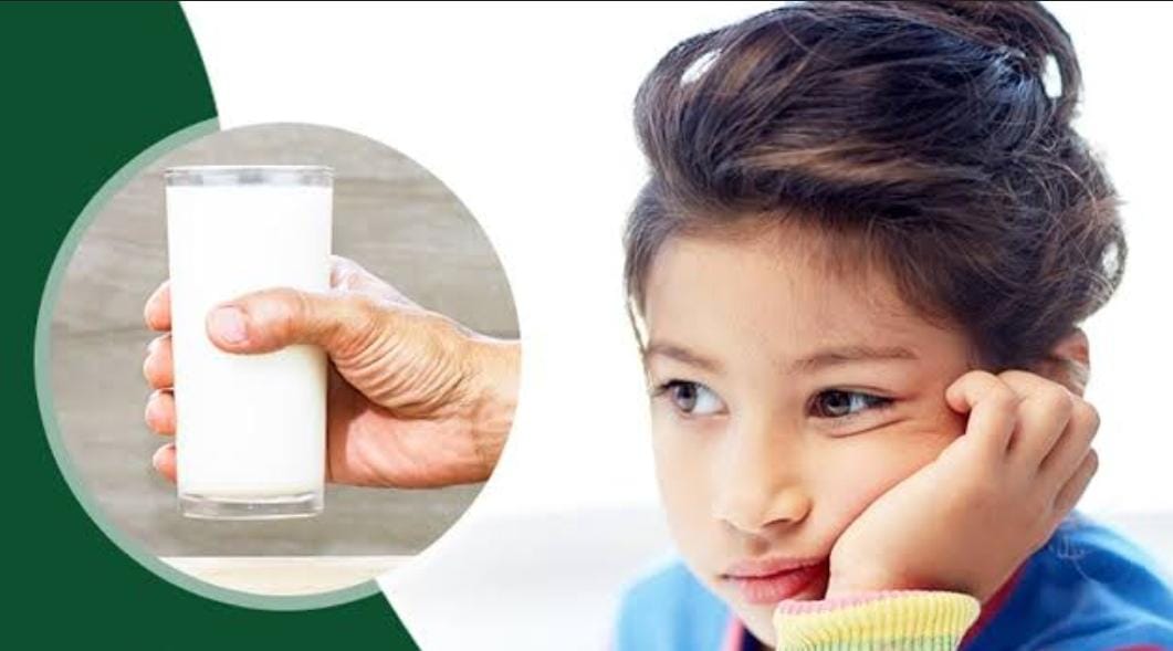 क्या आपका बच्चा भी दूध पीने में करता है आनाकानी, तो करें ये उपाय, बच्चे को हो जायेगा दूध से प्यार   
