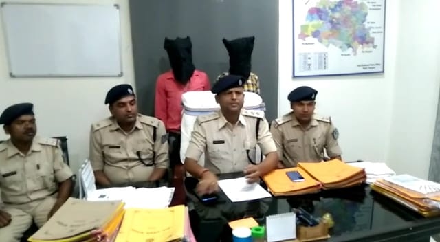 देवघर: नशे की लत ने बनाया बदमाश , छिनतई मामले में 1 नाबालिग सहित 3 गिरफ्तार