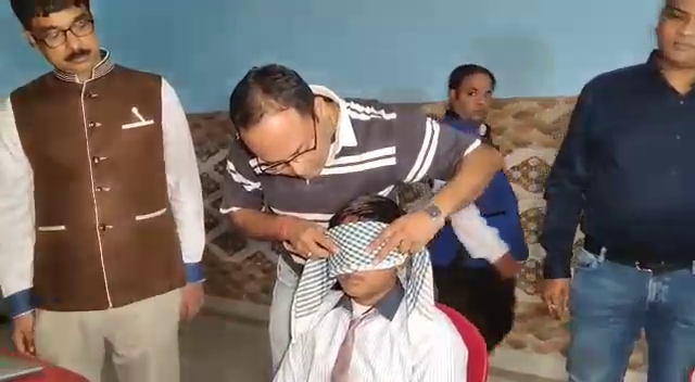 बाल दिवस पर एक अनोखा कार्यक्रम, बच्चों को योगा और मेडिटेशन से जोड़ने का प्रयास