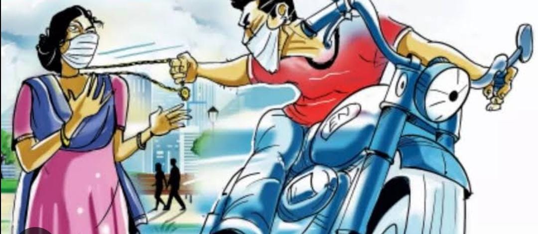 अपराधियों के हौसले बुलंद, दिन-दहाड़े महिला से की छिनतई,  CCTV में कैद वारदात
