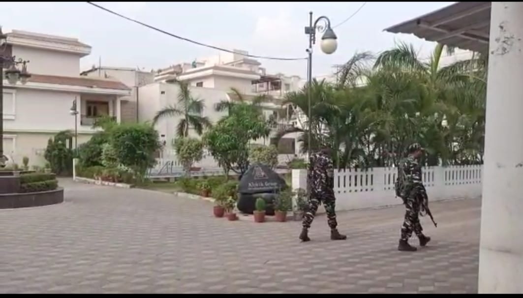 ED RAID: धनबाद के करोबारियों  के एक "चेहरे" में कितने "चेहरे" का जानिए कैसे हो सकता है खुलासा 