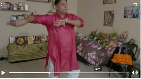 सीखना चाहते हैं छऊ नृत्य तो पहुंचे सरायकेला गुरुकुल