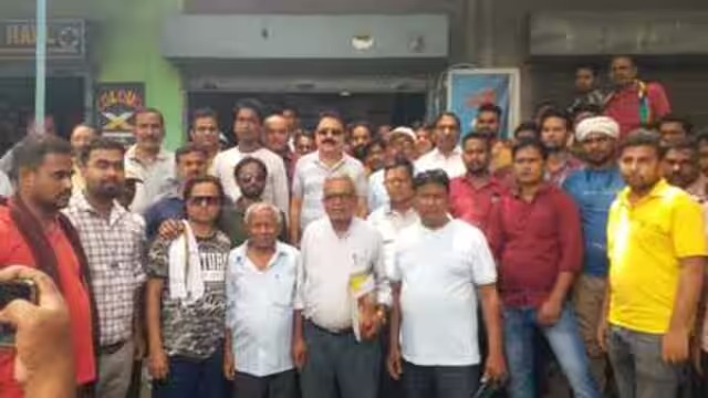 सूर्यदेव सिंह गठित जनता मजदूर संघ में टूट का दिखने लगा असर, 176 मजदूर इस्तीफा देकर जानिए कहां गए 