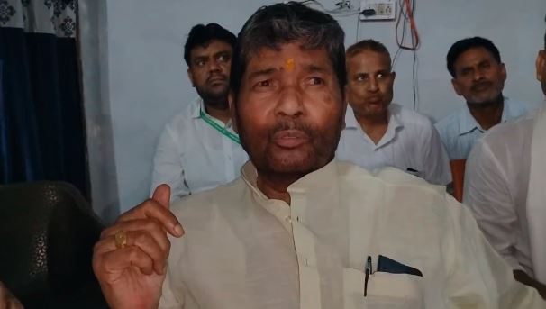 चिराग ने पिता की सीट पर ठोकी दावेदारी, चाचा ने कहा किसी कीमत पर नहीं छोडूंगा हाजीपुर सीट  