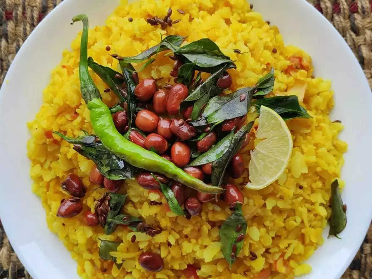 ब्रेकफास्ट में पोहा खाने के हैं ये पांच फायदे, जानकार खुश हो जाएंगे 