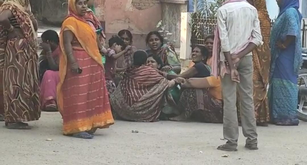 छपरा में खूनी खेल: जमीनी विवाद में तीन सगे भाईयों की चाकू घोंपकर हत्या