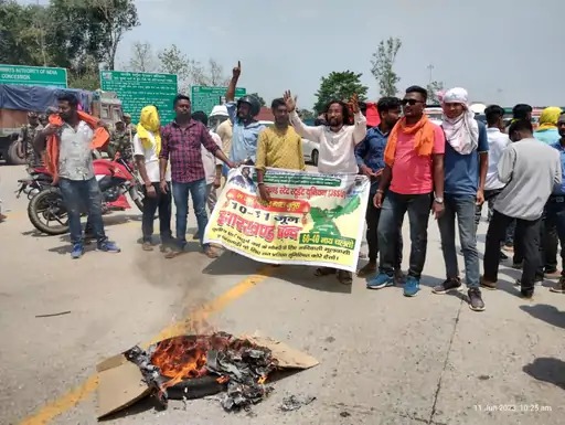 छात्रबंदी का आज दूसरा दिन, शहरी क्षेत्रों में नहीं दिखा कोई खास असर, कई ग्रामीण इलाकों में आंशिक प्रभाव की खबर