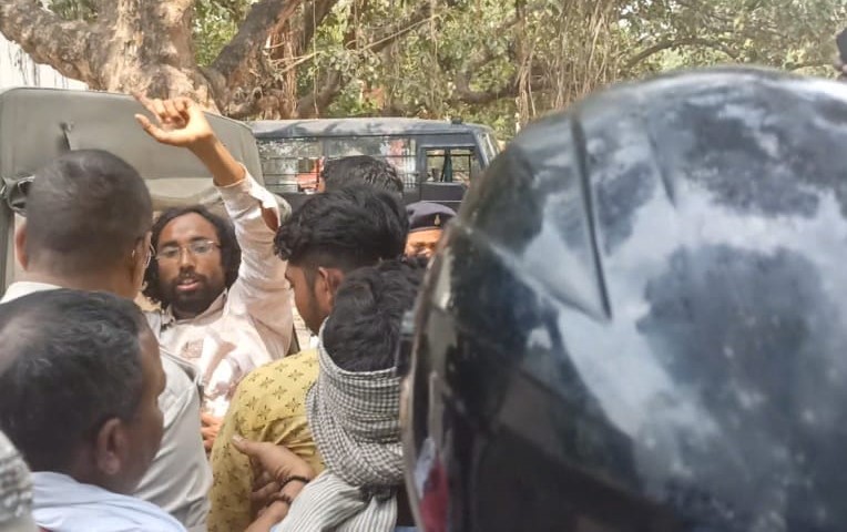 राजधानी रांची में नियोजन नीति को लेकर बंदी का मिलाजुला असर, हिरासत में लिए गए छात्र नेता देवेन्द्र