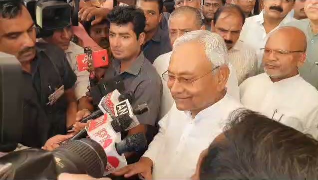 मांझी पर नीतीश का तंज, कहा बीजेपी के जासूस है जीतन, लोकसभा चुनाव को लेकर दिया बड़ा बयान