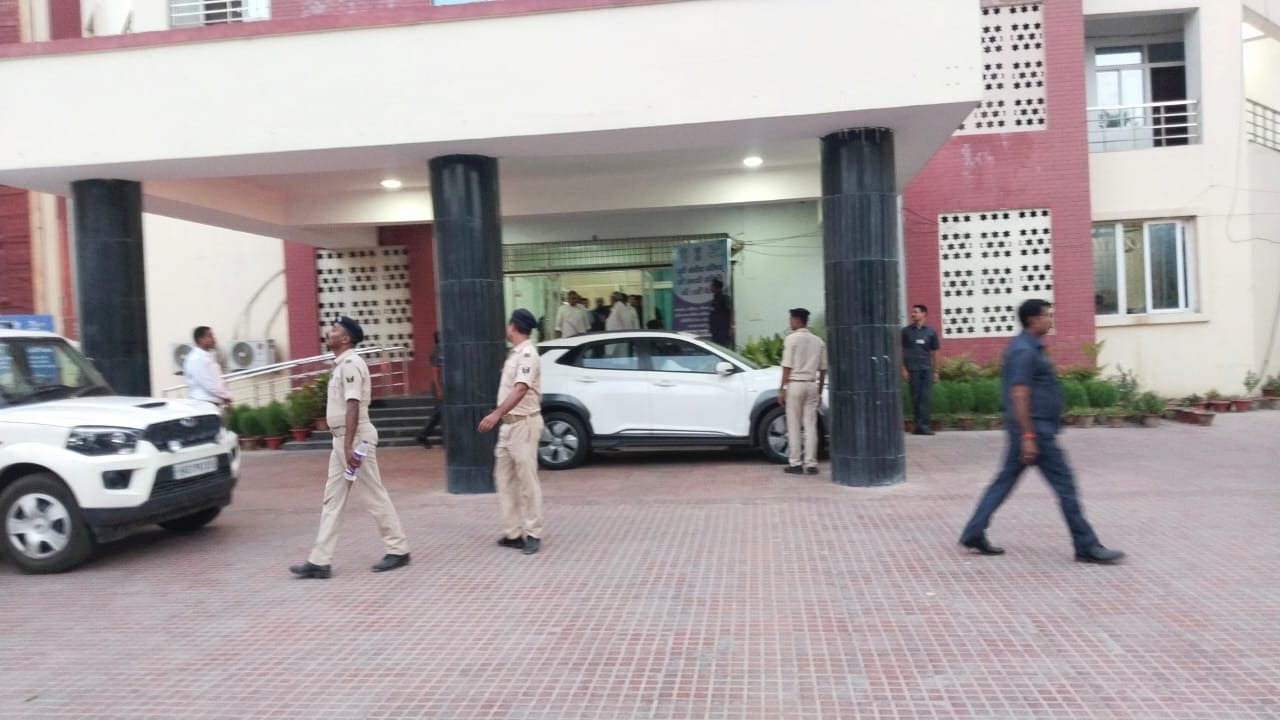 विपक्षी एकता की तैयारी में जुटे बिहार के सीएम नीतीश कुमार, अचानक कार्यक्रम स्थल का किया निरीक्षण