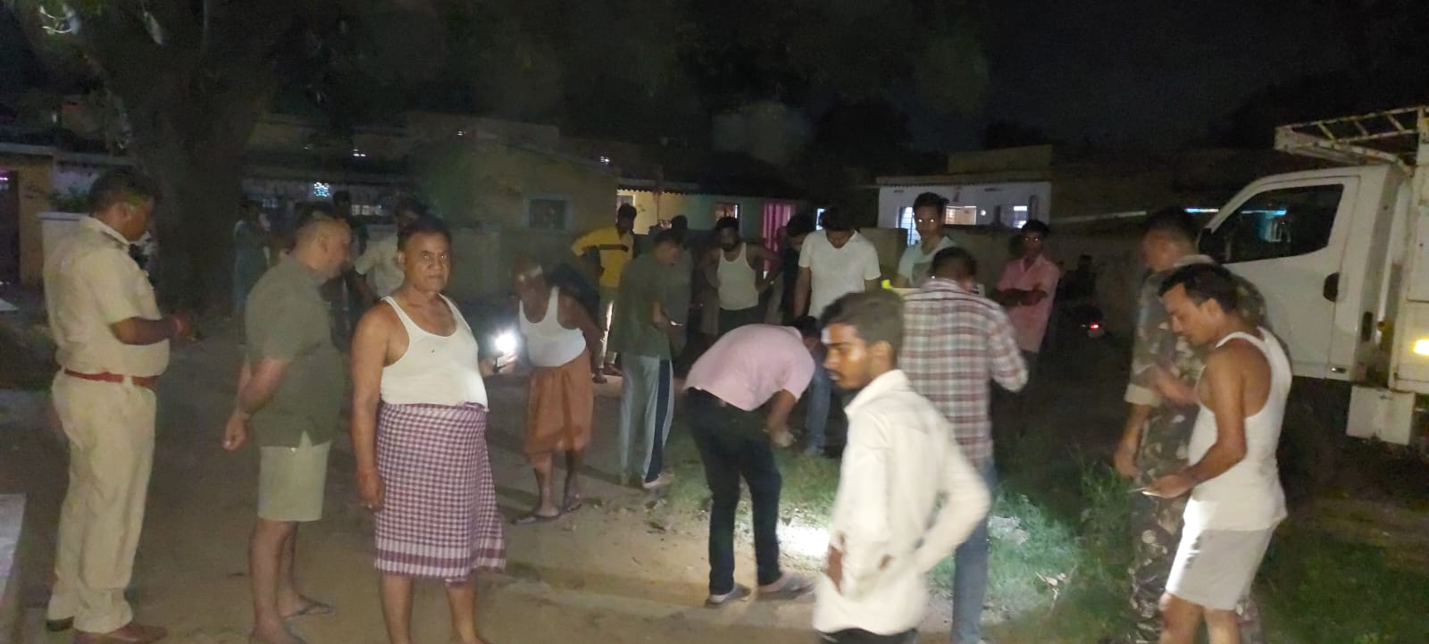 DHANBAD!!अब तो हद हो गई, अपने ही "अपनों "पर शूटर बुलाकर करा दे रहे फायरिंग,भूली की घटना से पढ़िए कैसे हुआ खुलासा