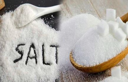 ज्यादा नमक के इस्तेमाल से हो सकती है ये बीमारियां, जानें शरीर क्या देता है सिग्नल्स ?