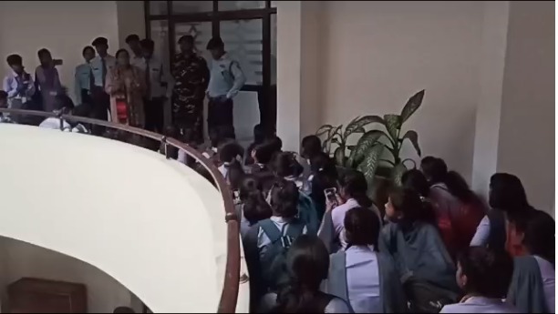 राजधानी रांची में रिजल्ट से असंतुष्ट 11 के छात्रों ने किया जैक में प्रदर्शन, पुलिस ने बरसाई लाठी