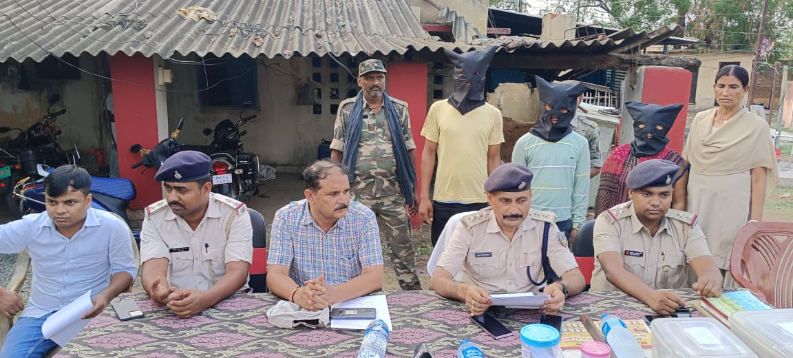 दुमका: तलाकशुदा महिला मनीषा हत्याकांड का हुआ खुलासा, 3 आरोपी गिरफ्तार