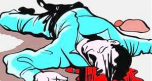 अज्ञात व्यक्ति की अपराधियों ने पत्थर से कूच कर की हत्या