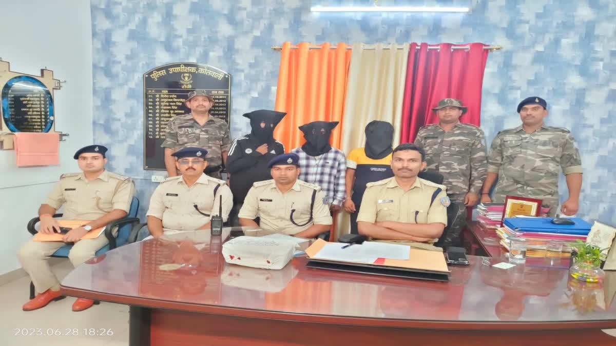 रांची पुलिस के हत्थे चढ़ा तीन उग्रवादी, कुख्यात नक्सली पुनिया का सहयोगी आकाश भी गिरफ्तार