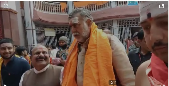 कार्तिक पूर्णिमा पर देवघर के बाबा मंदिर में उमड़ी भीड़, मंत्री प्रह्लाद सिंह पटेल ने भी किया जलाभिषेक