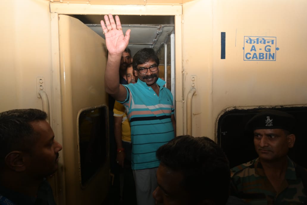 100 साल से भी अधिक पुरानी भारतीय रेल में बदलाव की जरूरत, जानिए मुख्यमंत्री हेमंत सोरेन ने ऐसा क्यों कहा