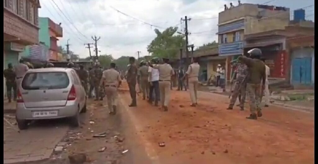 कतरास बवाल में अबतक बीस से अधिक हुए गिरफ्तार, पुलिस छावनी के बीच फिलहाल शांति