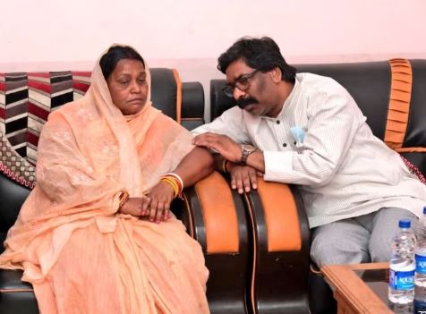 डुमरी उपचुनाव : क्या सोच रही है जेएमएम ?,  ‘टाइगर’ की खाली सीट पर कौन होगा उम्मीदवार ? लगातार चिंतन और मंथन जारी