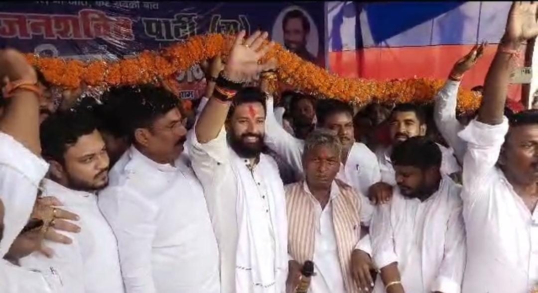 नीतीश पर बरसे चिराग, कहा टूट की कगार पर है जदयू, कई नेता दूसरे पार्टियों के संपर्क में 