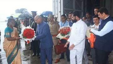 मुंबई में राष्ट्रपति द्रौपदी मुर्मू का जोरदार स्वागत, तीन दिवसीय महाराष्ट्र दौरे पर हैं महामहिम