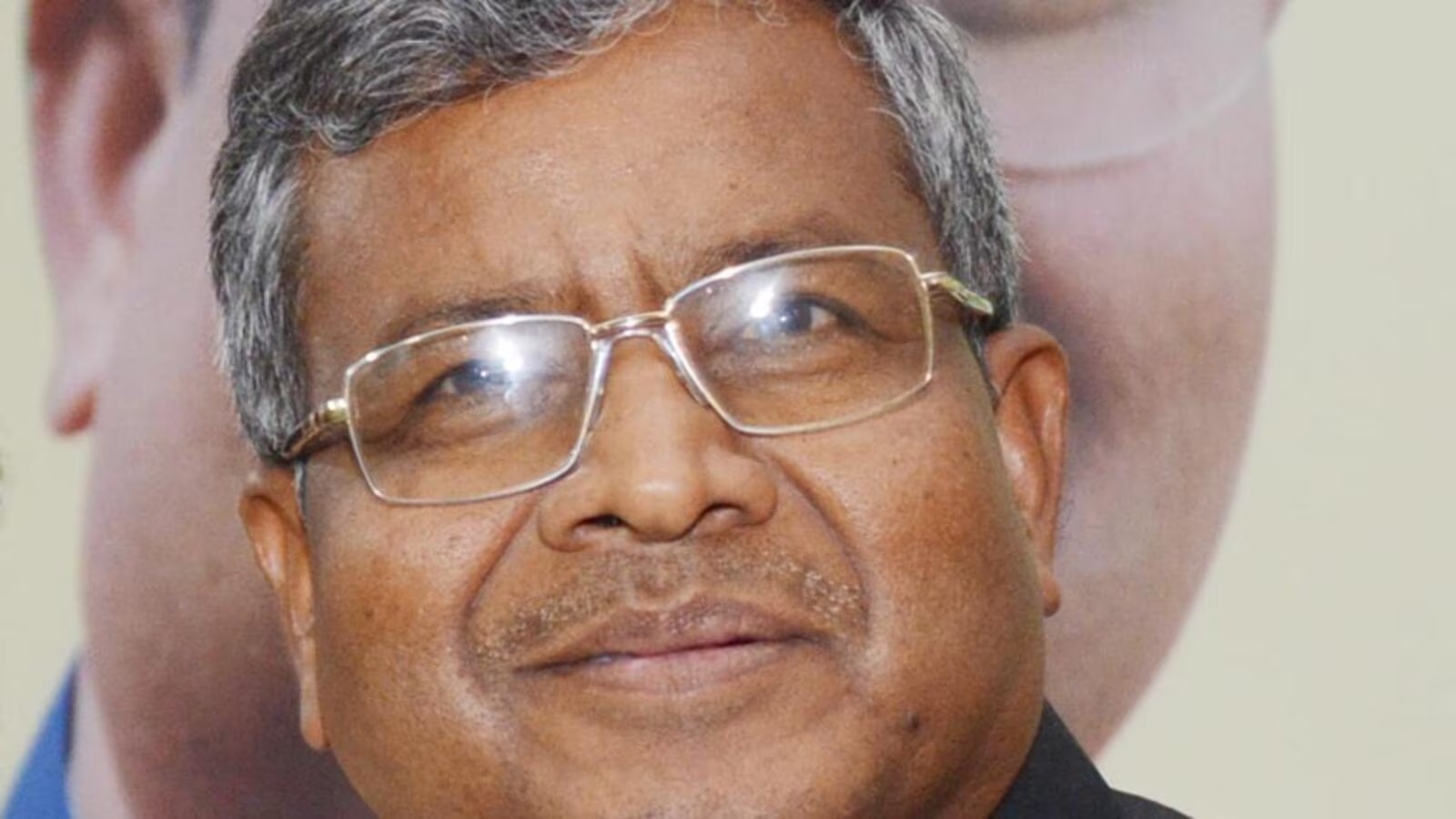 झारखंड  भाजपा में बदलाव से किसी का टूट सकता है "वनवास" तो किसी को मिल सकता है "वनवास", कैसे- पढ़िए इस रिपोर्ट में 