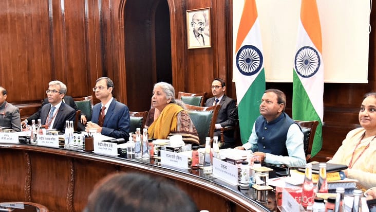 GST काउंसिल की बैठक में क्या हुआ निर्णय, कौन सामान महंगा हुआ और कौन सस्ता, जरूर जान लीजिए