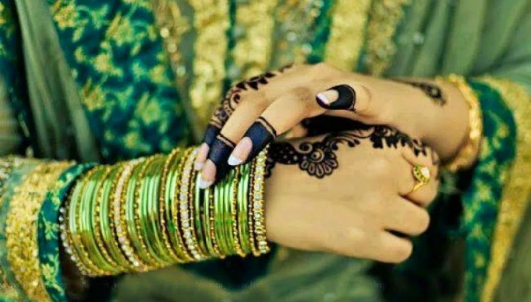 जानिए सावन में क्यों महिलायें पहनती है हरा रंग, क्या है इसकी खास वजह      