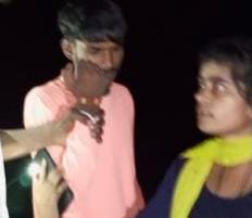 प्रेमिका से मिलने पहुंचे प्रेमी की बेल्ट से जमकर धुनाई, वीडियो वायरल होने पर पुलिस ने की ये कार्रवाई