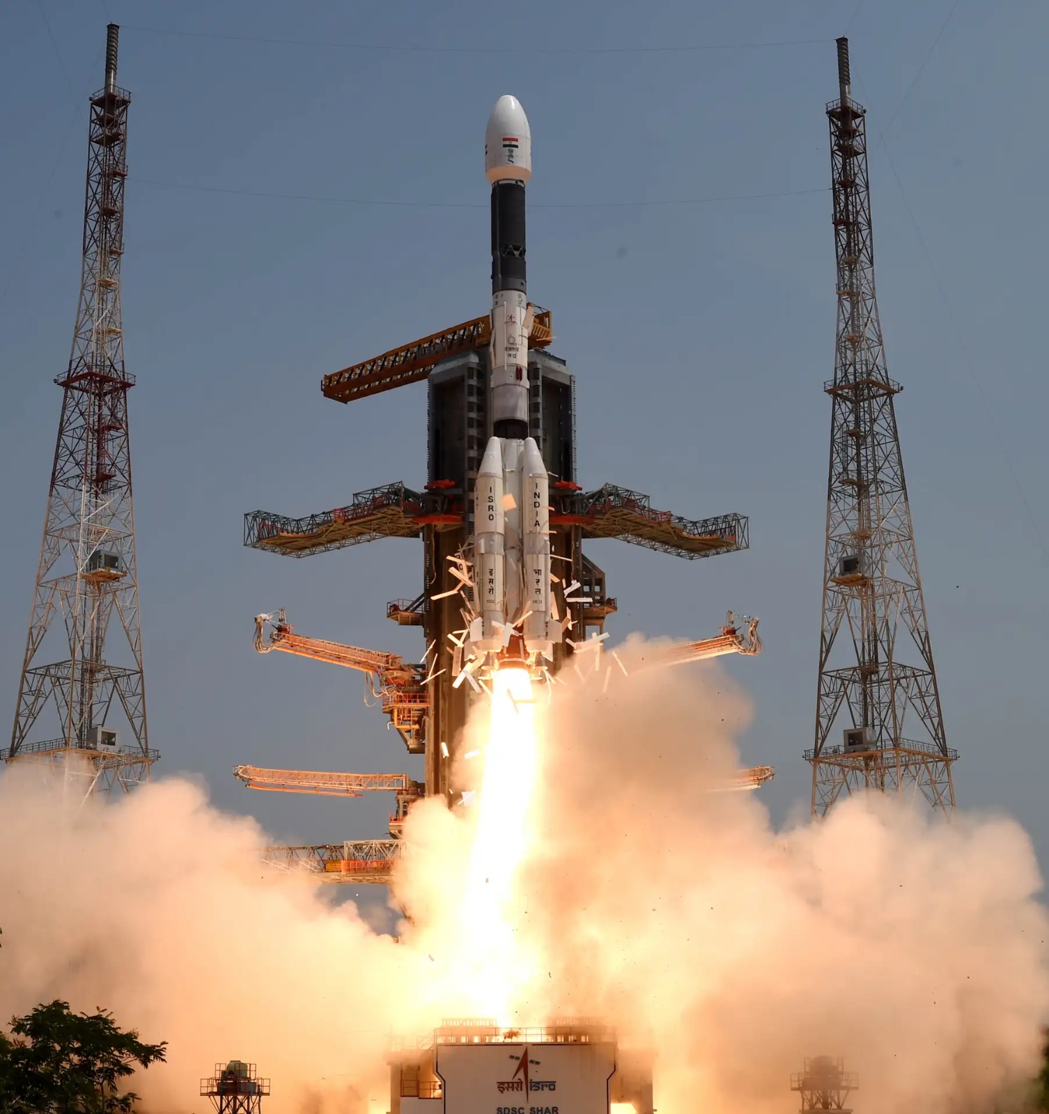 ISRO में 61 पदों पर निकली वैकेंसी, 2 लाख तक होगी सैलरी, जानिए डिटेल्स 
