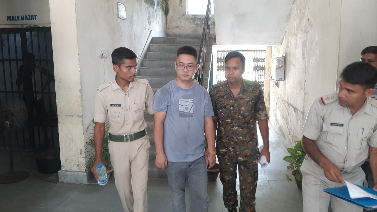 नेपाल-भारत सीमा से चीनी नागरिक गिरफ्तार, धोखे से घुसने की कर रहा था कोशिश, एसएसबी ने उगलवाया सच