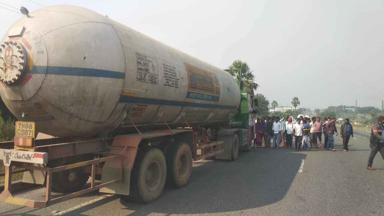 BIG BREAKING: गोविंदपुर में टैंकर में ही मृत मिला चालक, गोली मारकर हत्या की आशंका