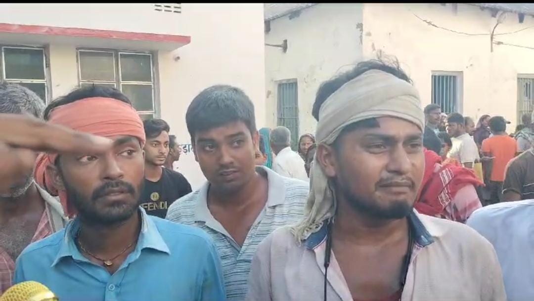 रणभूमी में तब्दील हुआ अस्पताल! प्रसूता की मौत के बाद आक्रोशित परिजनों ने डॉक्टर की जमकर की पिटाई