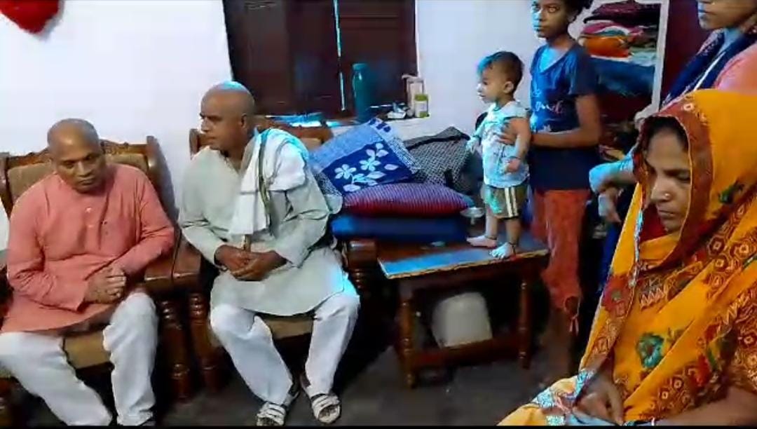 BJP नेता विजय कुमार सिंह की मौत पर सियासत जारी, आरसीपी सिंह ने परिजनों से मिलकर कही ये बात