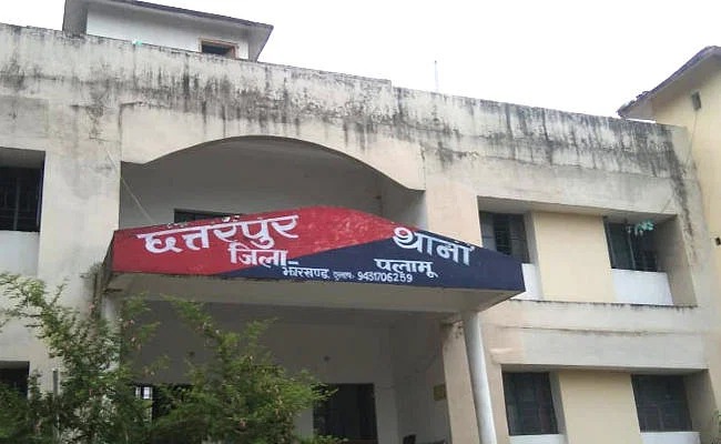 सौतेली मां की करतूत : रॉड से मारकर बेटे को किया घायल, फिर गला दबाकर की हत्या