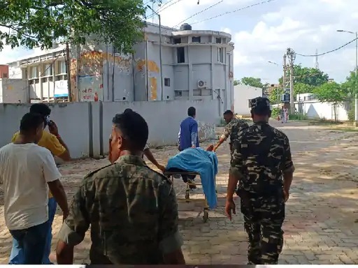 बीएसएफ जवान ने 4 लोगों पर तलवार से किया हमला, एक की मौत, अन्य की हालत गंभीर, जानिए क्या है पूरा मामला