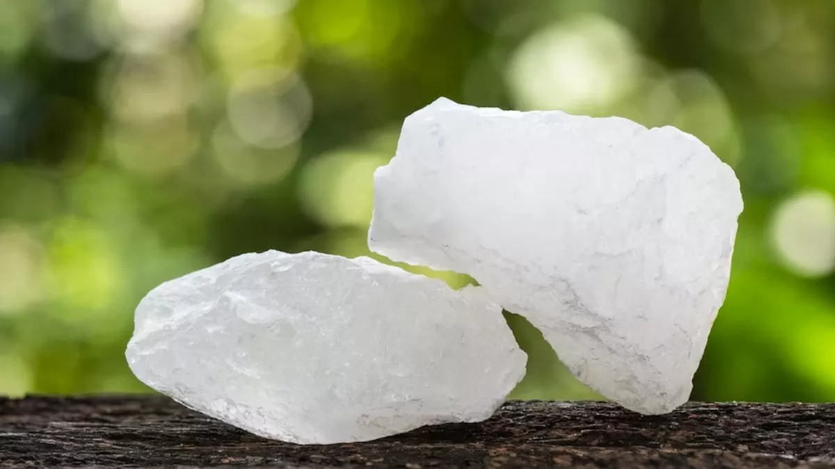 जानिए इस सफेद पत्थर के फायदे, कई बीमारियों का है रामबाण