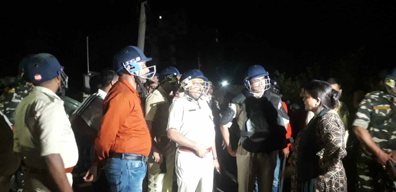 अपडेट: सुरक्षा पर बड़ा सवाल! स्टार क्रिकेटर धोनी के घर के पास अपराधियों ने दिया घटना को अंजाम, गोलीबारी में एक की मौत