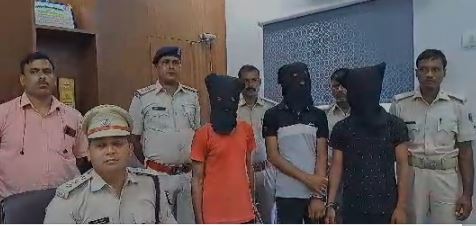 सीतामढ़ी में मिनी गन फैक्ट्री का खुलासा, हथियार तस्कर समेत 3 गिरफ्तार