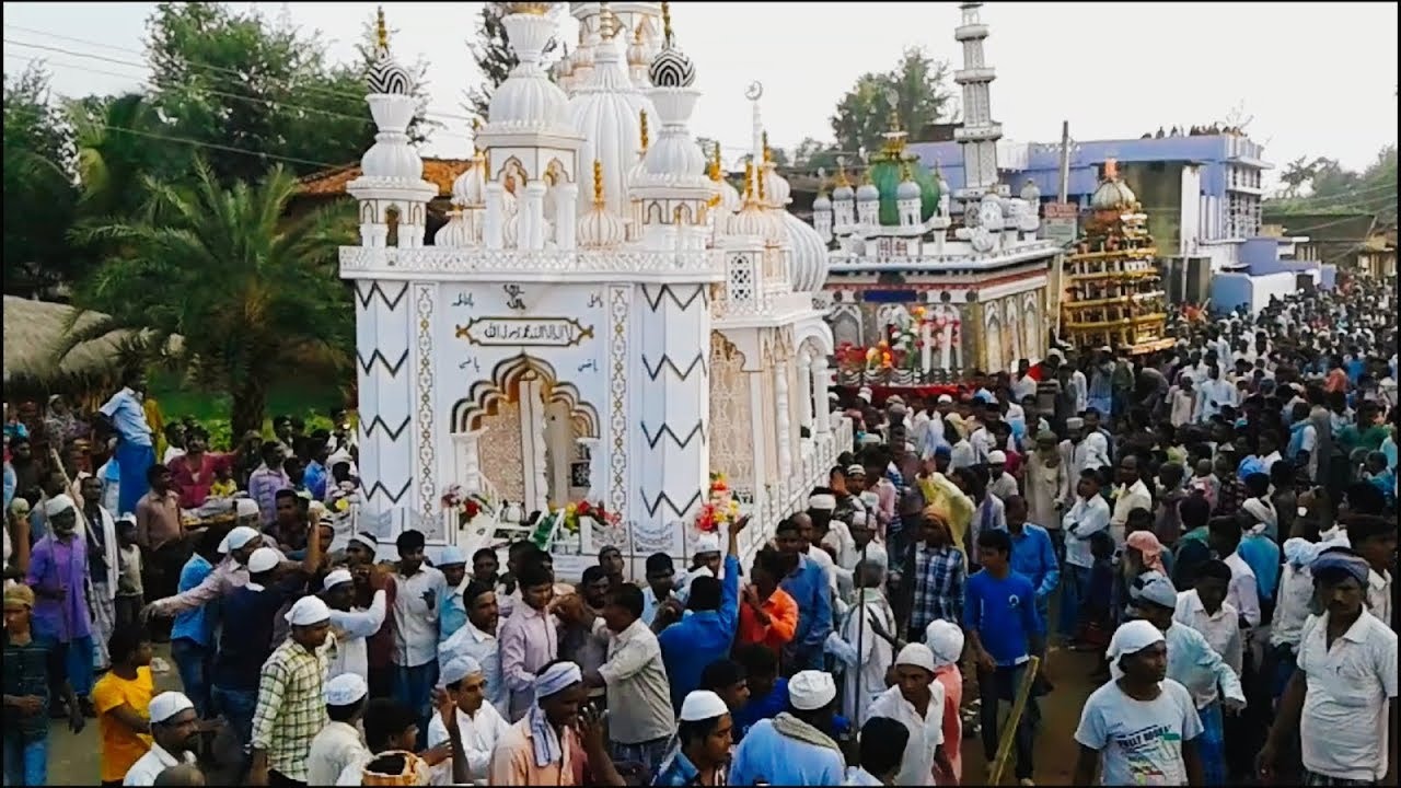 ताजिया जुलूस के दौरान बड़ा हादसा, हाई टेंशन तार की चपेट आकर 11 लोग झुलसे, पढ़ें पूरी खबर