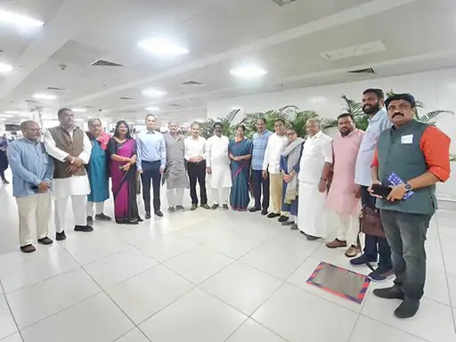 विपक्षी गठबंधन के लिए 20 सांसद मणिपुर रवाना, हिंसा पीड़ित आवाम के दिलों पर ‘इंडिया’ मरहम लगाने की कोशिश