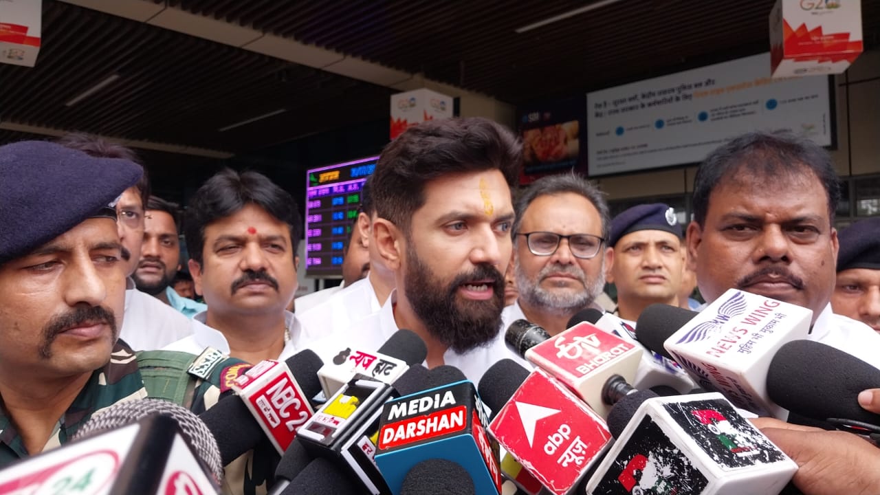 नीतीश कुमार पर जमकर बरसे चिराग, कहा कटिहार मामले पर लीपा-पोती कर रही है सरकार