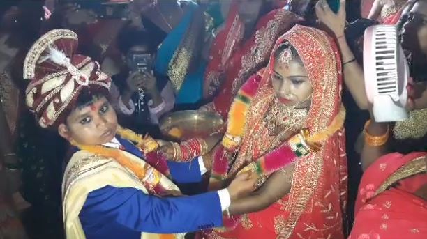 तीन फीट का दुल्हा और चार फीट की दुल्हन, इस शादी में जमकर थिरके लोग
