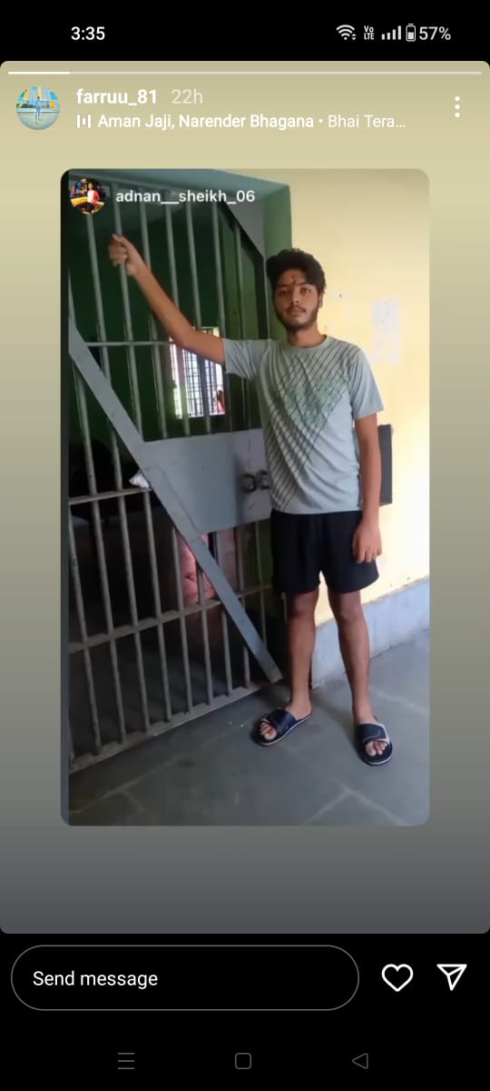 झारखंड के जेलों में छापेमारी में कुछ नहीं मिलता लेकिन फोटो हो जाते वायरल