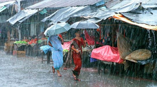 झारखंड में लगातार हो रही बारिश, किसानों के चेहरे पर आई मुस्कान